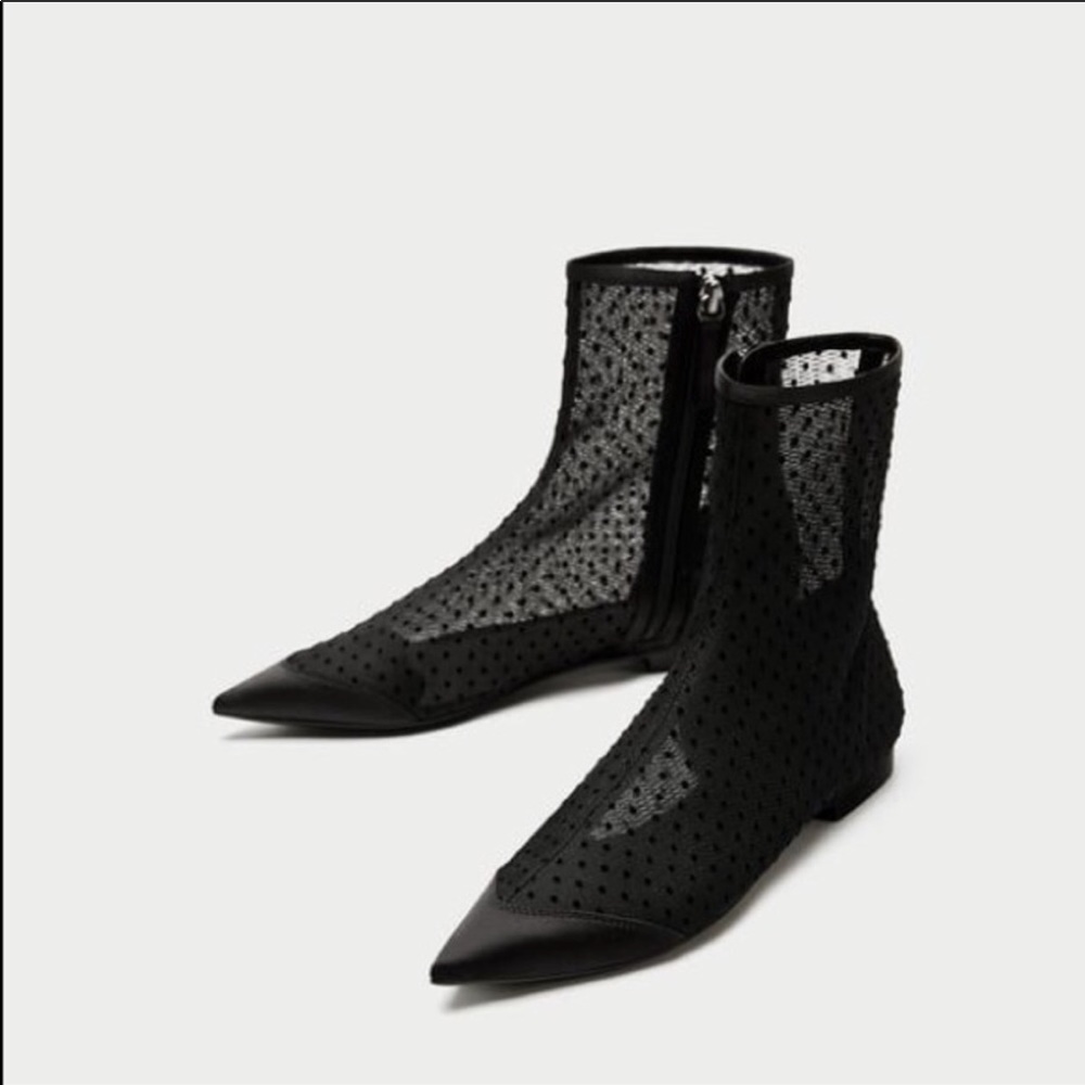 NEW! Mesh ankle flats with lace Polka dots